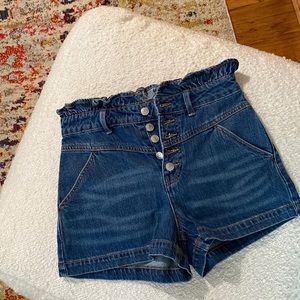 Super cute high-waist booty shorts